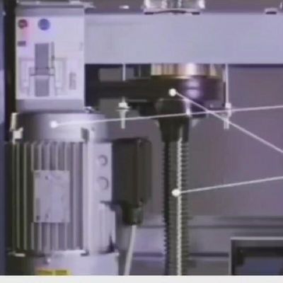 ลิฟท์ส่วนตัวในบ้านแบบสไตล์และคอมแพคต์